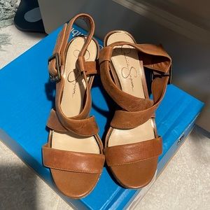 Jessica Simpson brown wedges— size 8.5